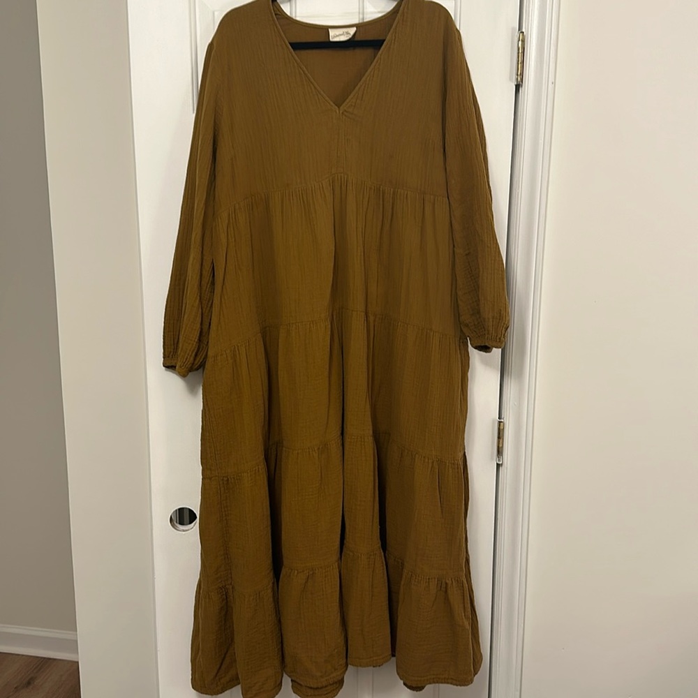Universal Threads solid maxi dress